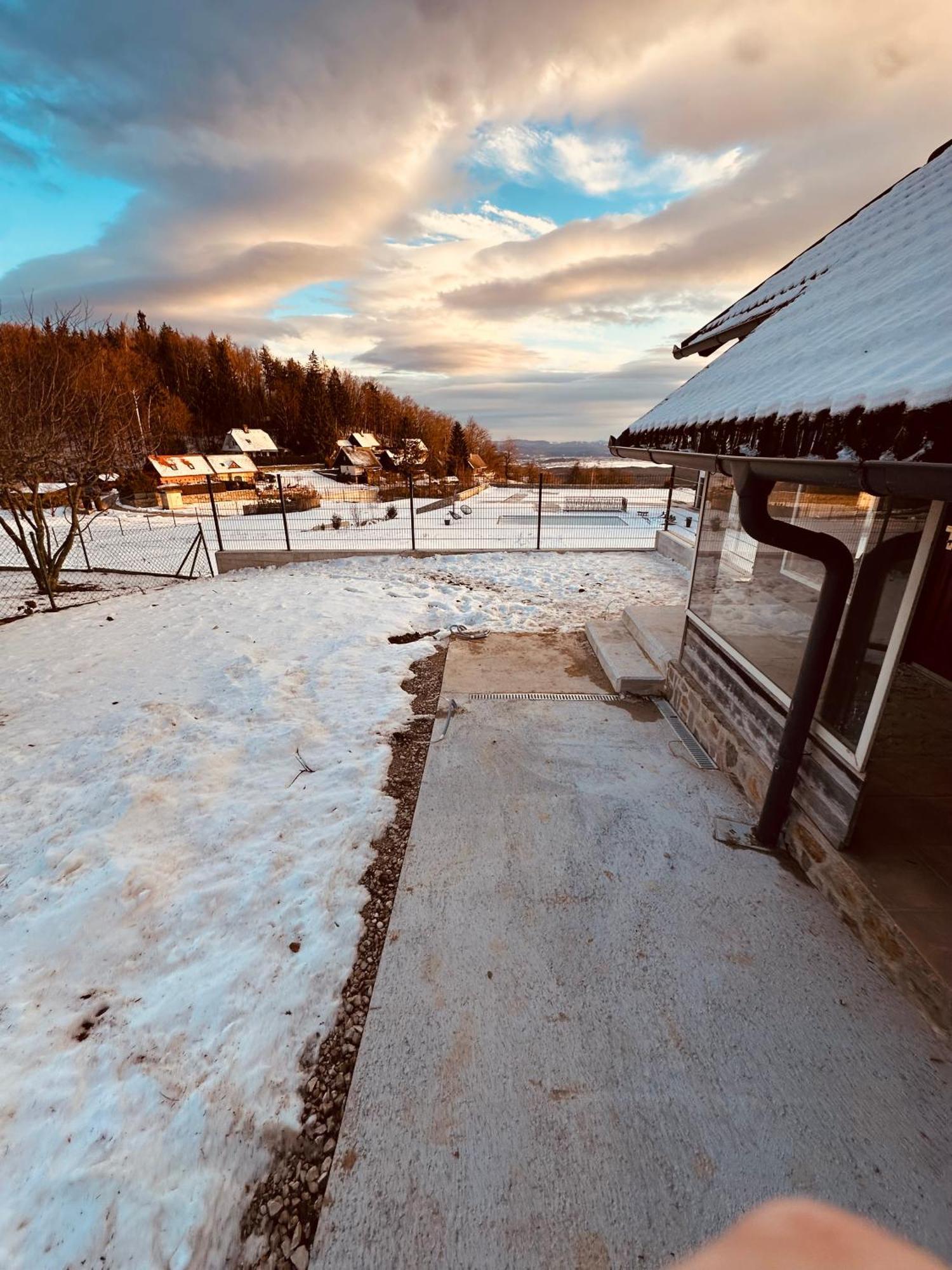 Chalet Pjagodic 戈雷尼斯卡地区采尔克列 外观 照片